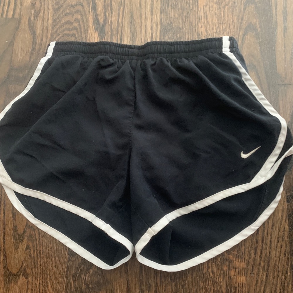 Nike girls shorts